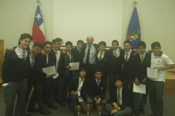 Destacada participación del equipo de debate del Instituto La Salle La Florida en el debate explora Conicyt zona Sur Oriente